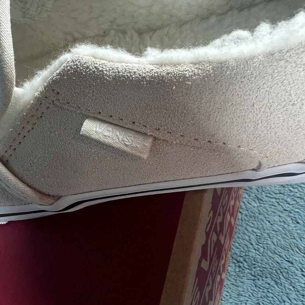 Vans Asher Slip On‎ Shoes Women's Size 6 Suede Sherpa Desert Taupe Sneakers